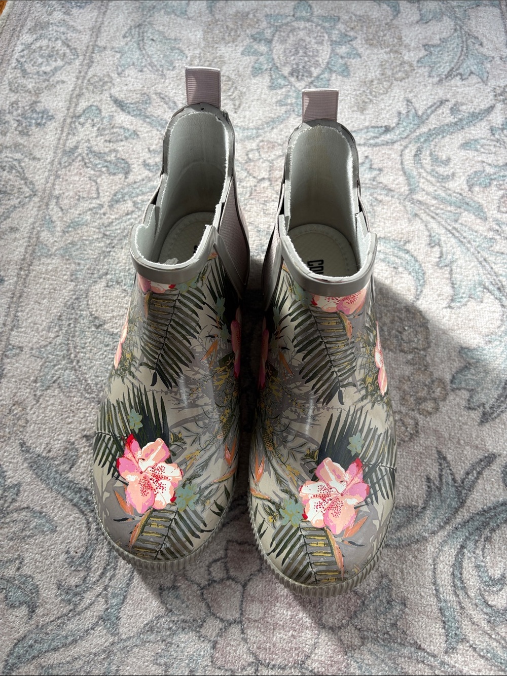 Cougar Regent Chelsea tropical floral rain boots
